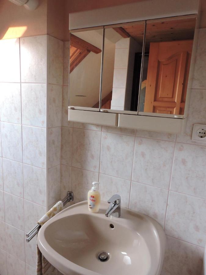 Grosses Ferienhaus Plattensee Balaton - Nyaralo Haz 6 Szobaval, 5 Fuerdoszobaval, 3000 Nm Leilighet Szolad Eksteriør bilde