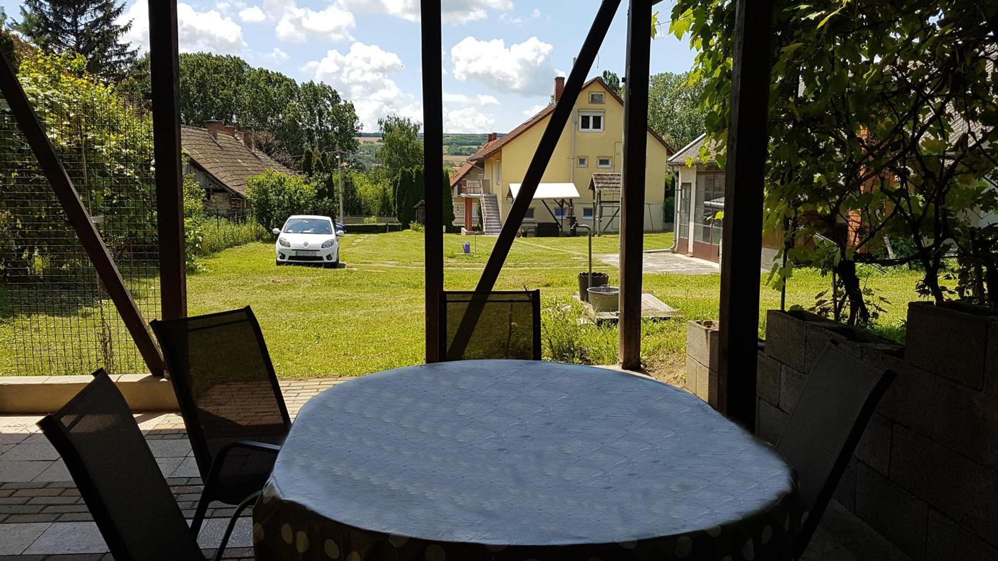 Grosses Ferienhaus Plattensee Balaton - Nyaralo Haz 6 Szobaval, 5 Fuerdoszobaval, 3000 Nm Leilighet Szolad Eksteriør bilde
